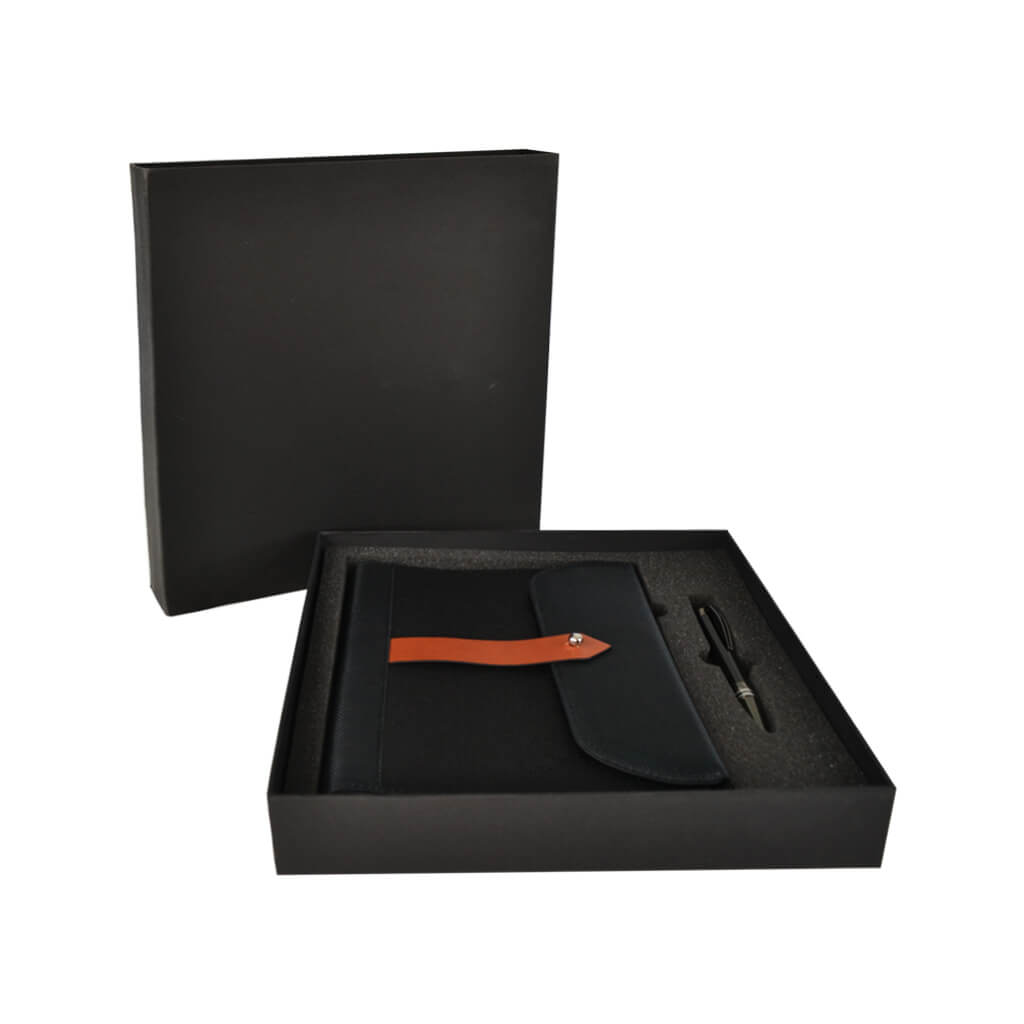 KUTINA - Set Of A5 Size Notebook in Sleeve And Pen
