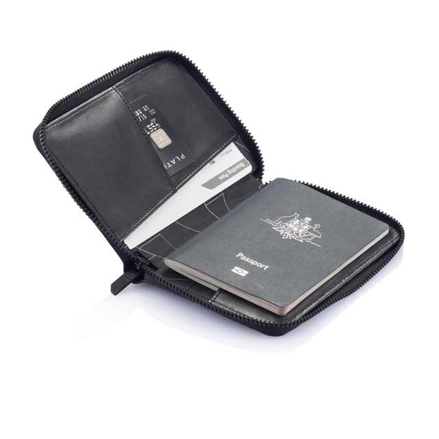 XDDESIGN Komo Passport Holder in Genuine Leather